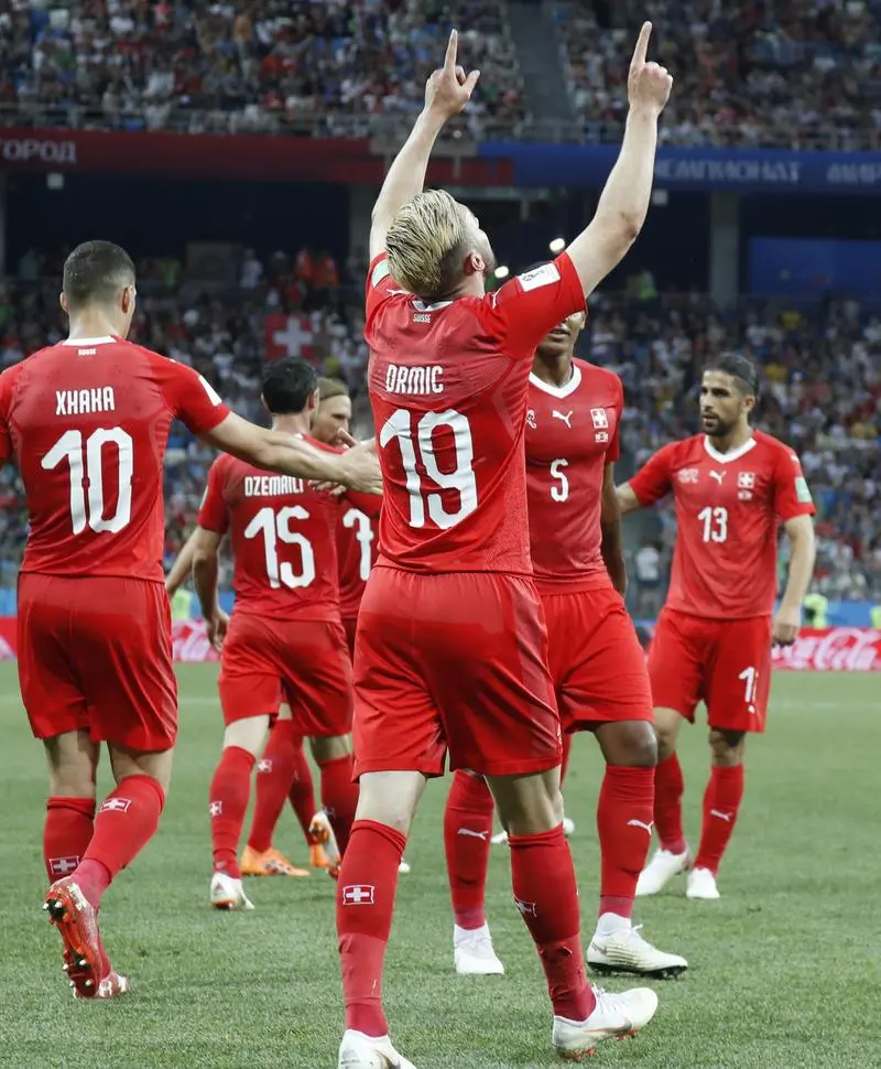 波兰队鏖战韩国队，波尔点燃赛场