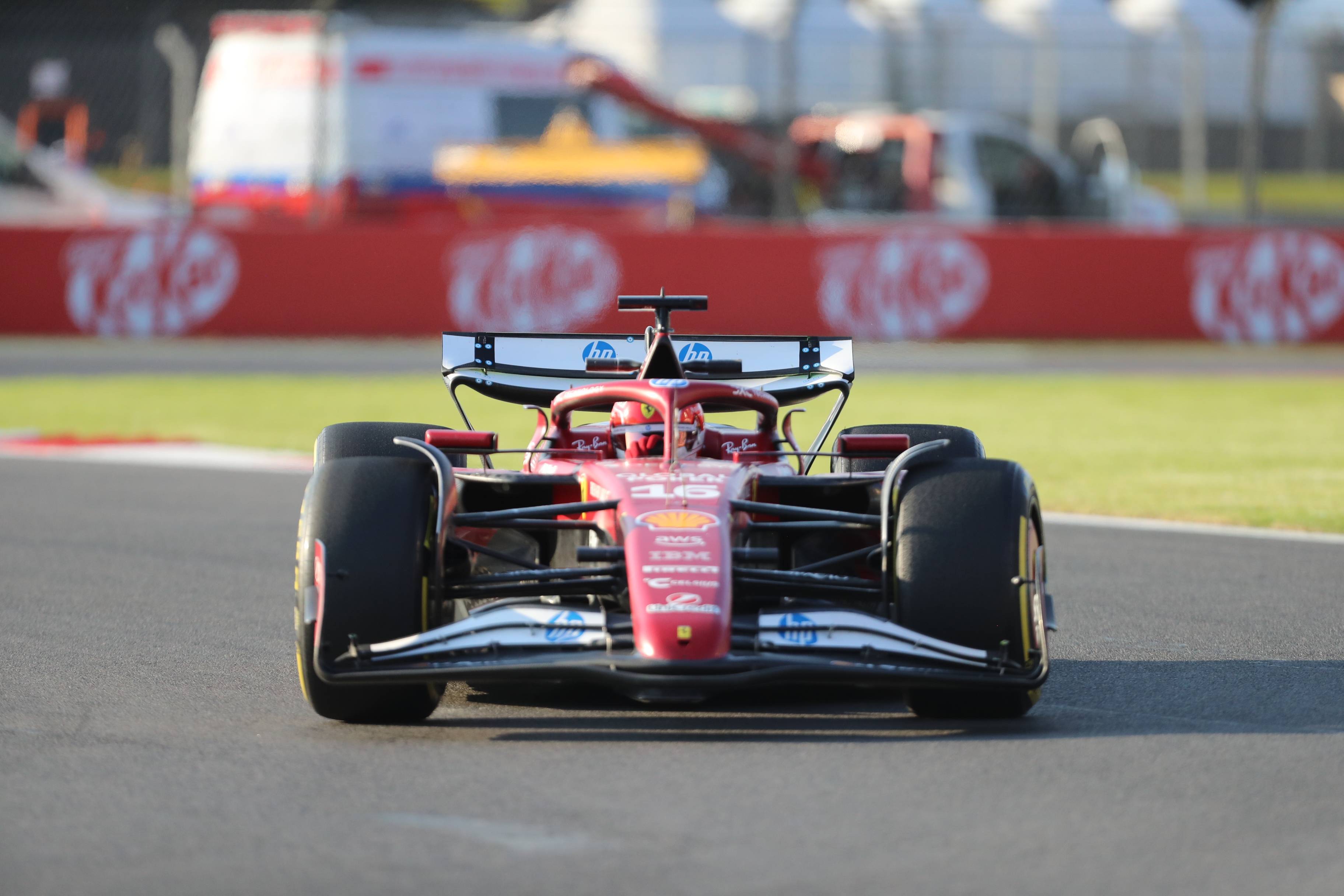 阿斯顿马丁轻取红牛车队，阿隆索扛起全队